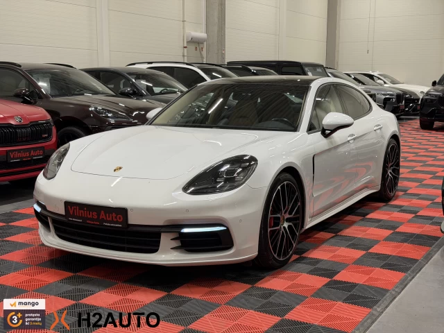 2017 Porsche Panamera