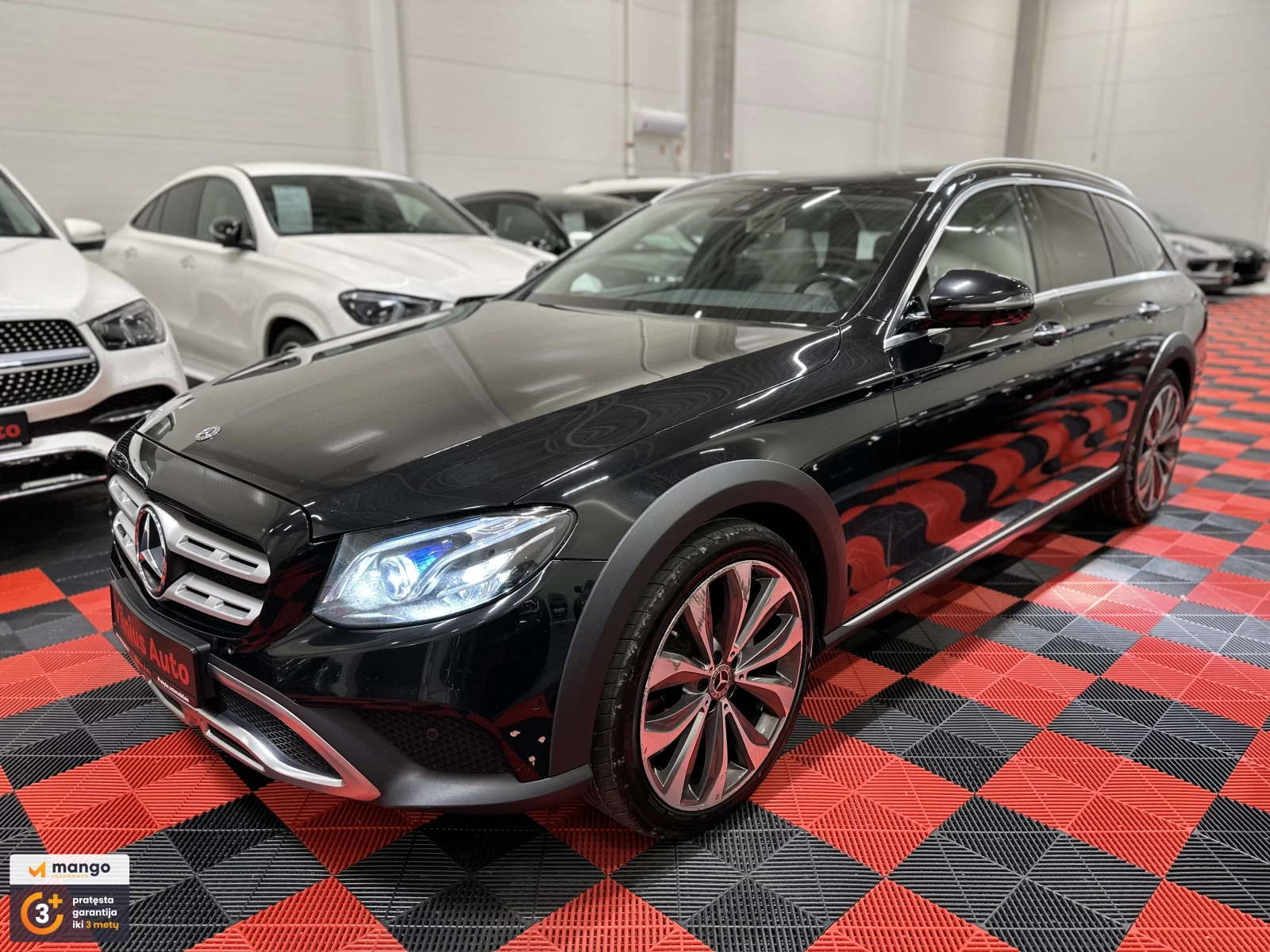 2017 Mercedes-Benz E220 – nuotrauka 1