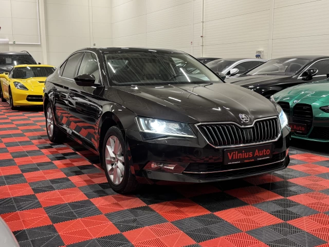 2016 Skoda Superb – nuotrauka 3