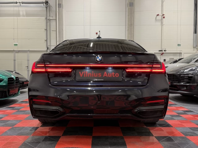2020 BMW 750 – nuotrauka 5