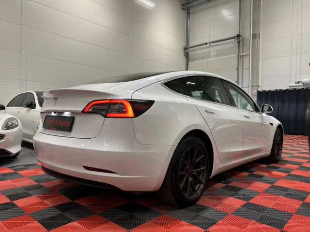2020 Tesla Model 3 – nuotrauka 4