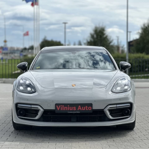 Porsche Panamera | 2021