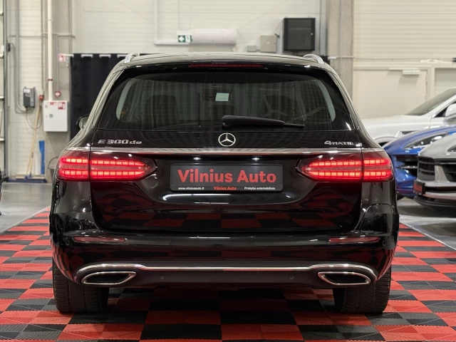 2022 Mercedes-Benz E300 – nuotrauka 5