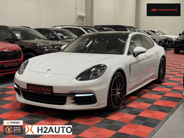 2017 Porsche Panamera
