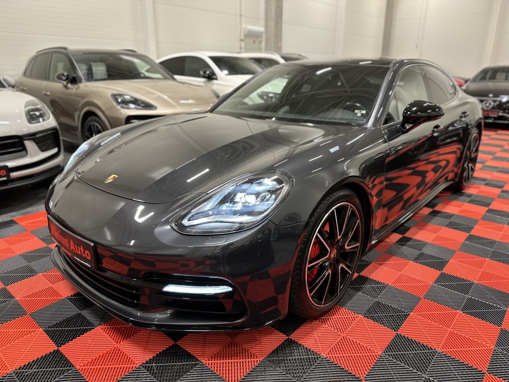 2019 Porsche Panamera