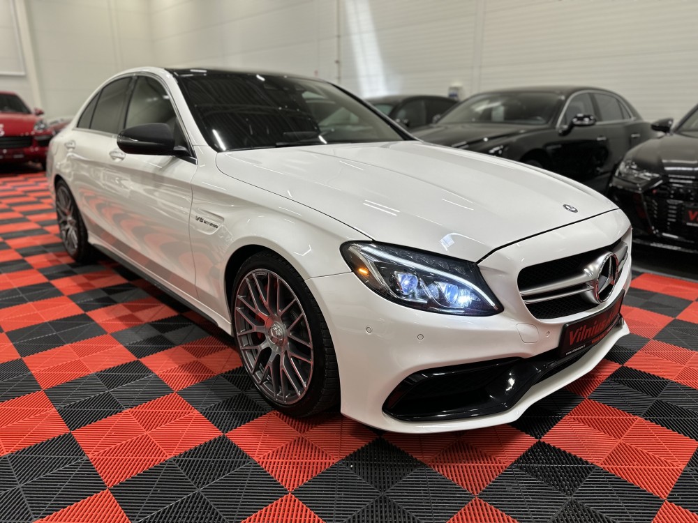 2016 Mercedes-Benz C63 AMG