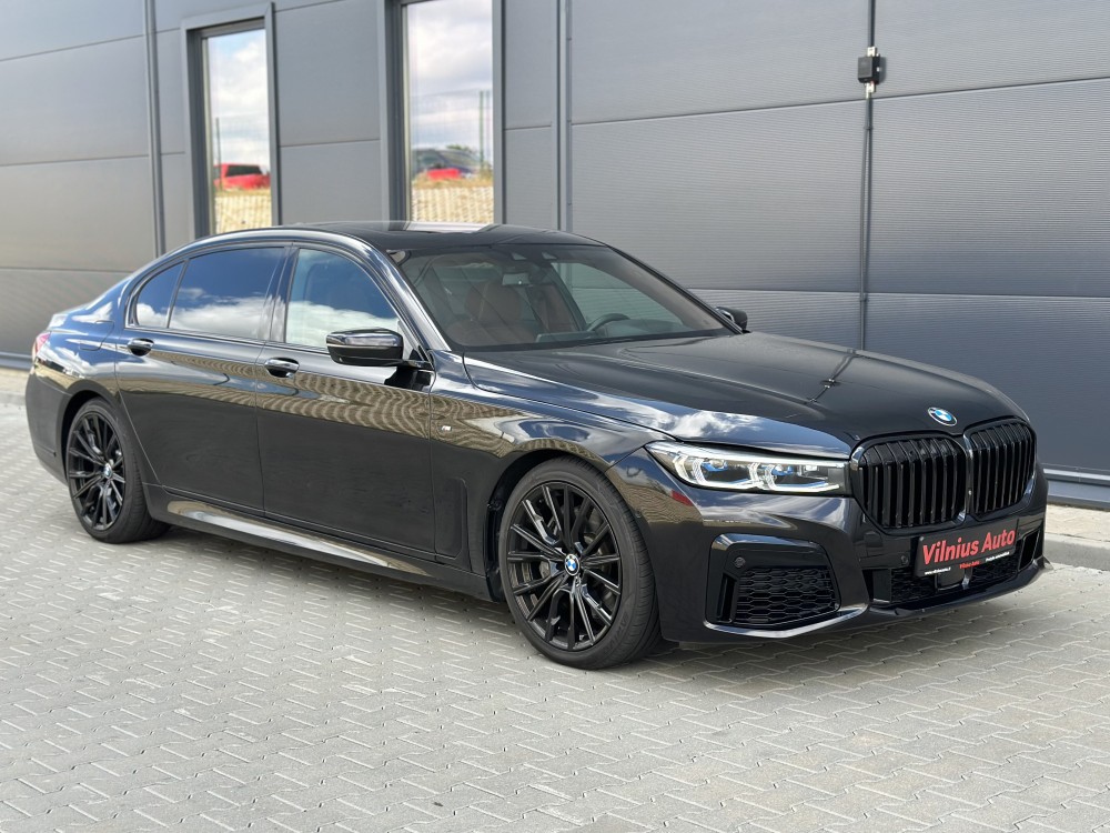 2016 BMW 750