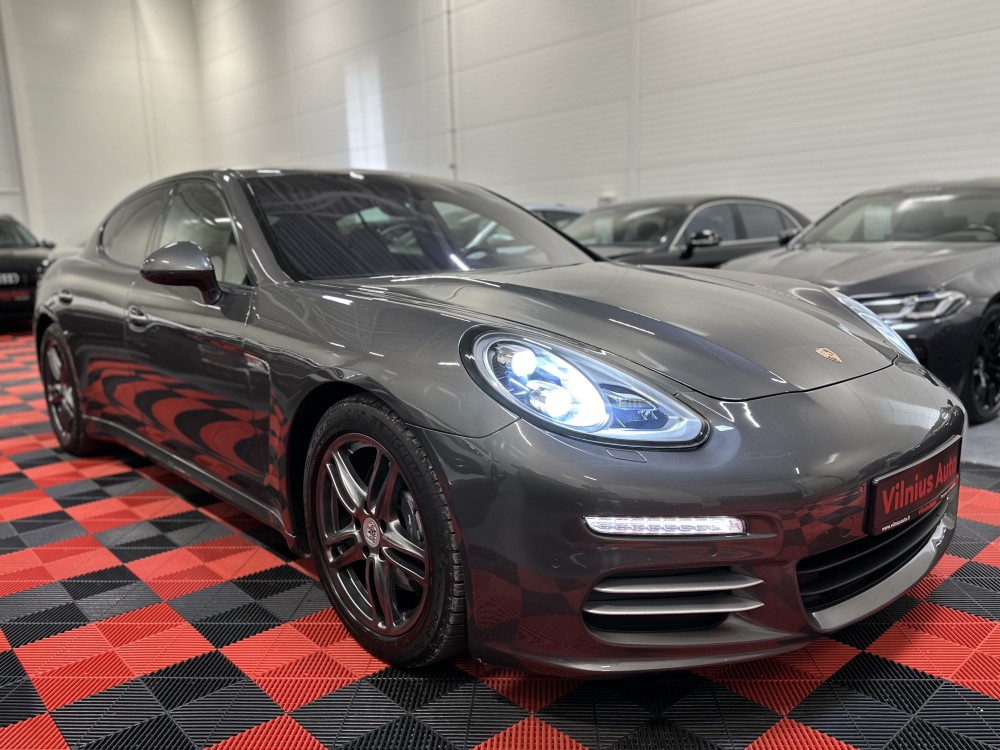 2015 Porsche Panamera