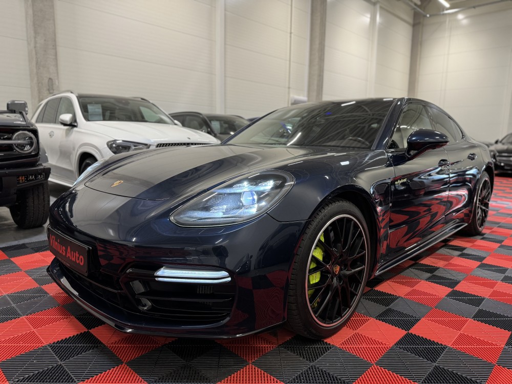 2018 Porsche Panamera