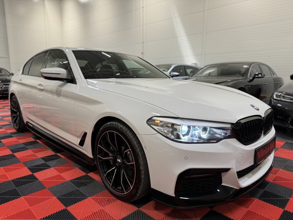 2019 BMW 530