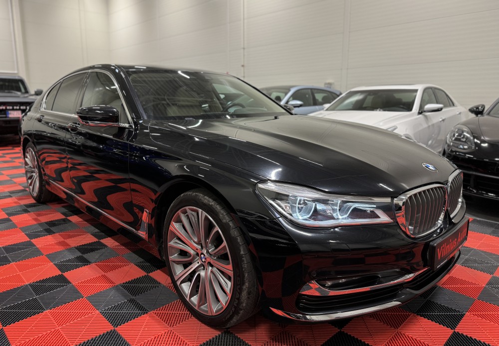 2017 BMW 730