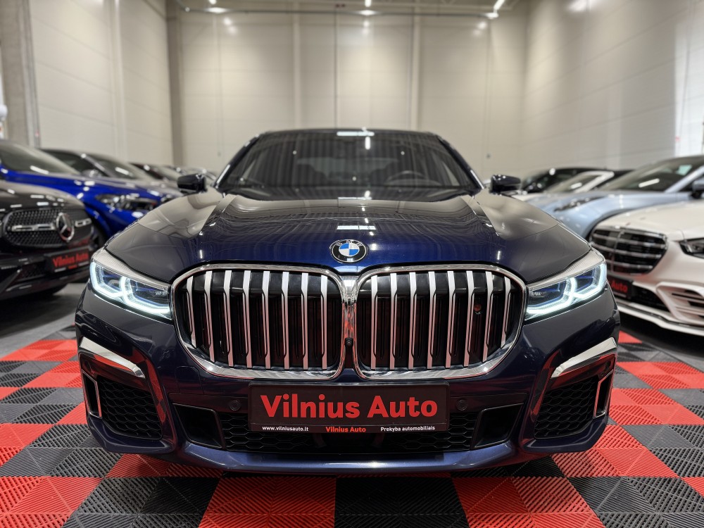 2021 BMW 745