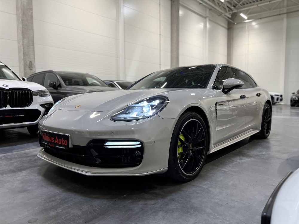 2018 Porsche Panamera