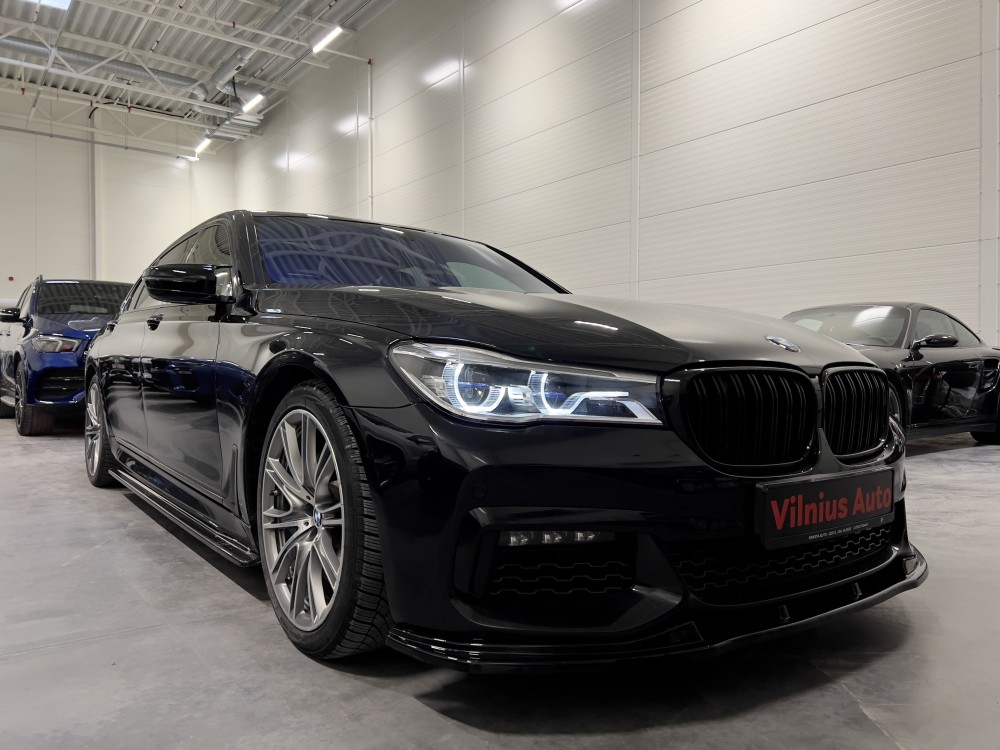 2017 BMW 740