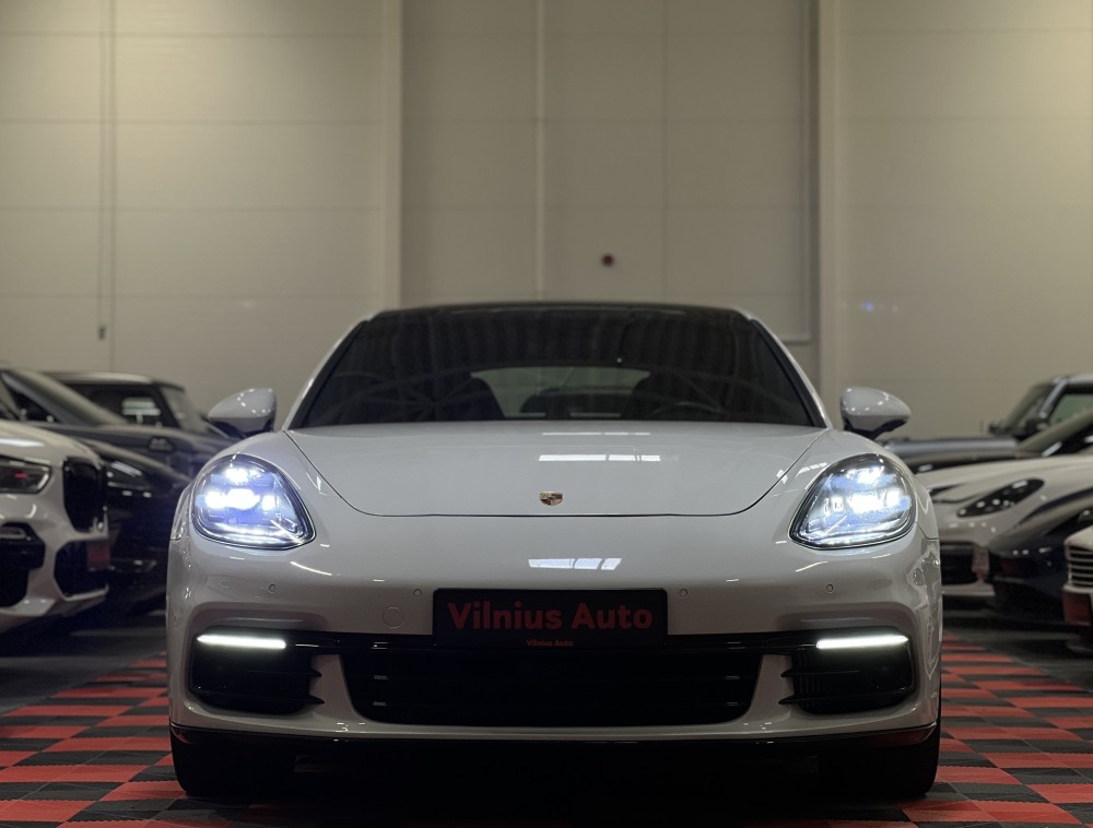 2017 Porsche Panamera