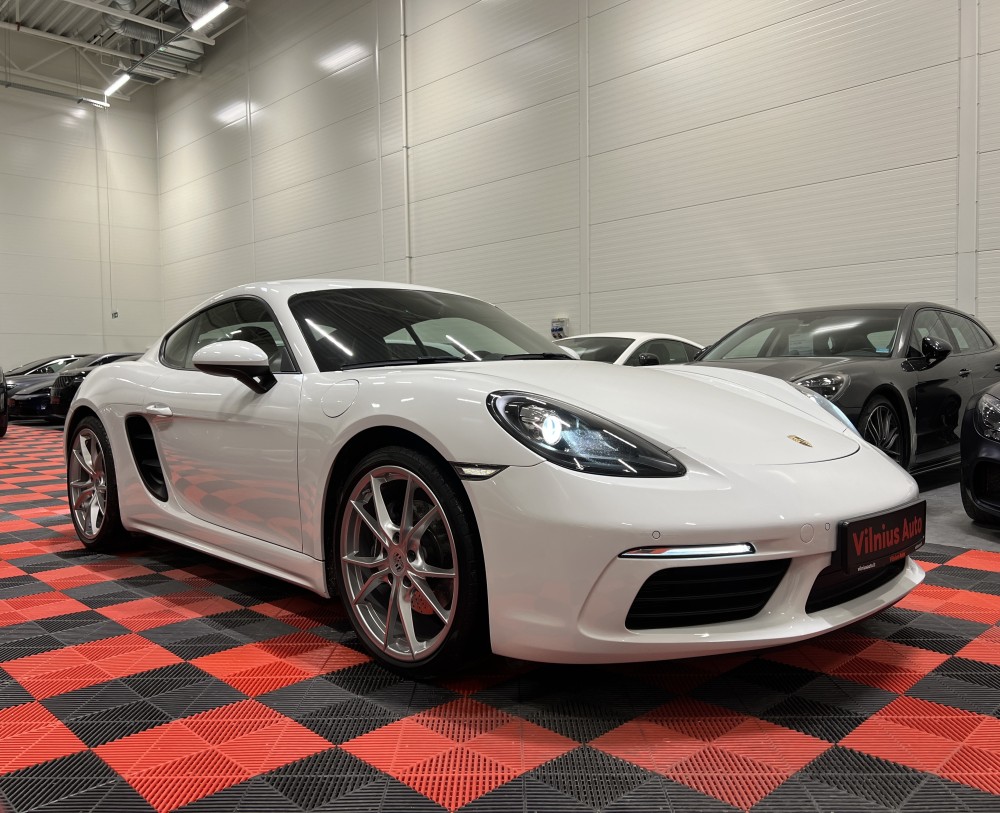 2018 Porsche Cayman