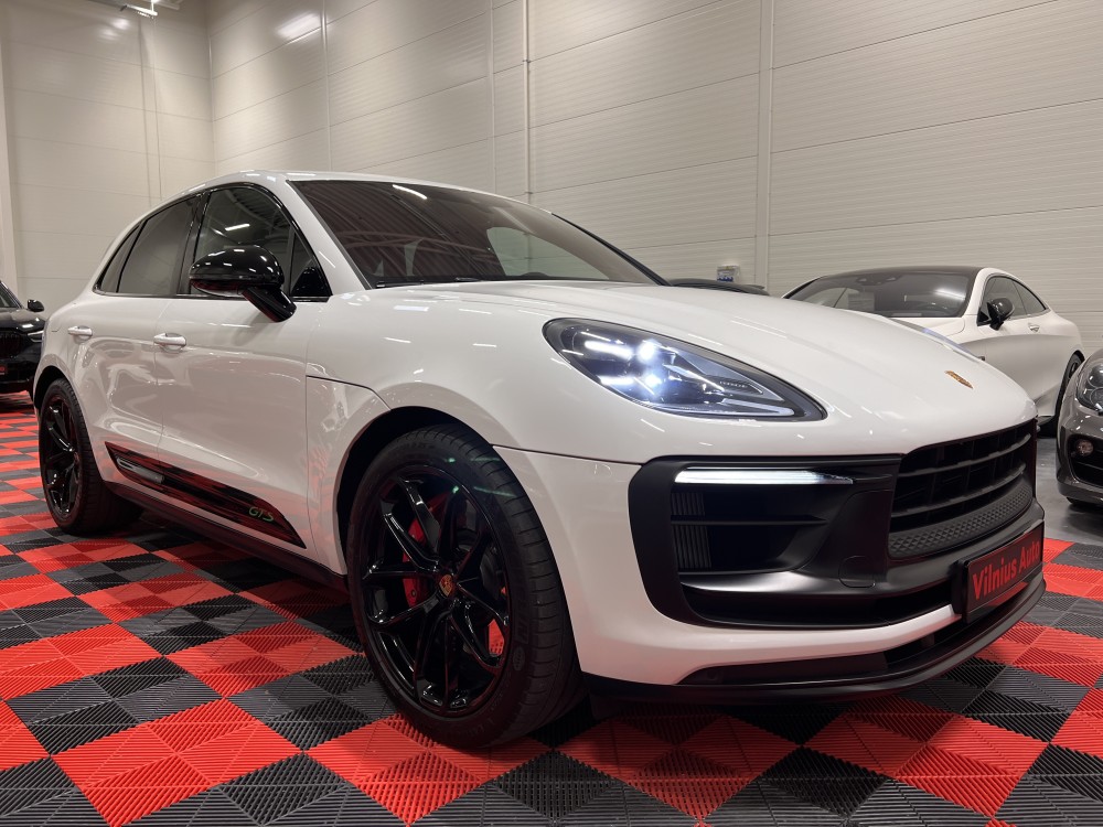 2022 Porsche Macan