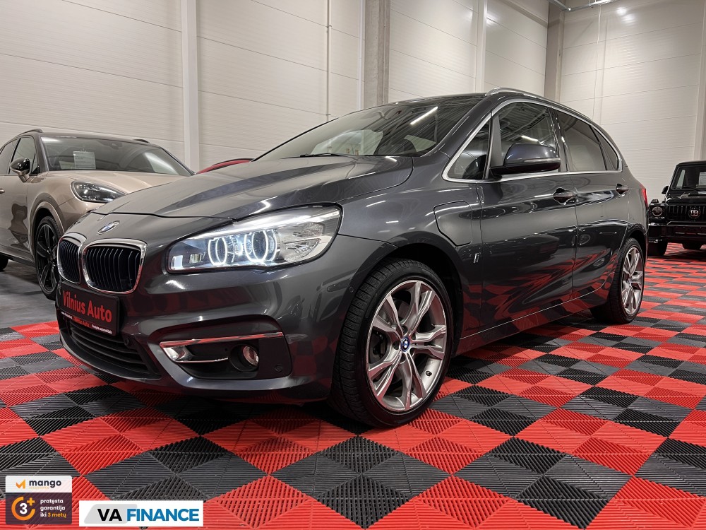 2017 BMW 225