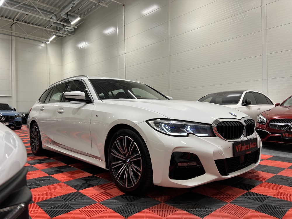 2022 BMW 320