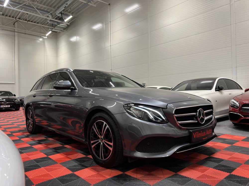 2020 Mercedes-Benz E220