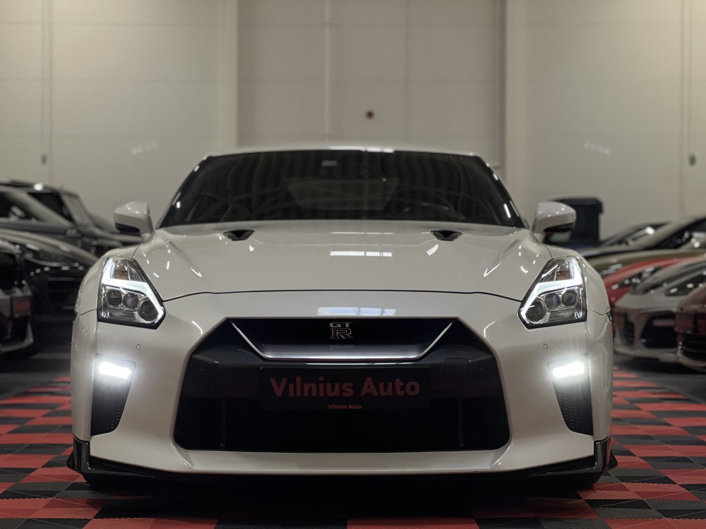 2017 Nissan GT-R