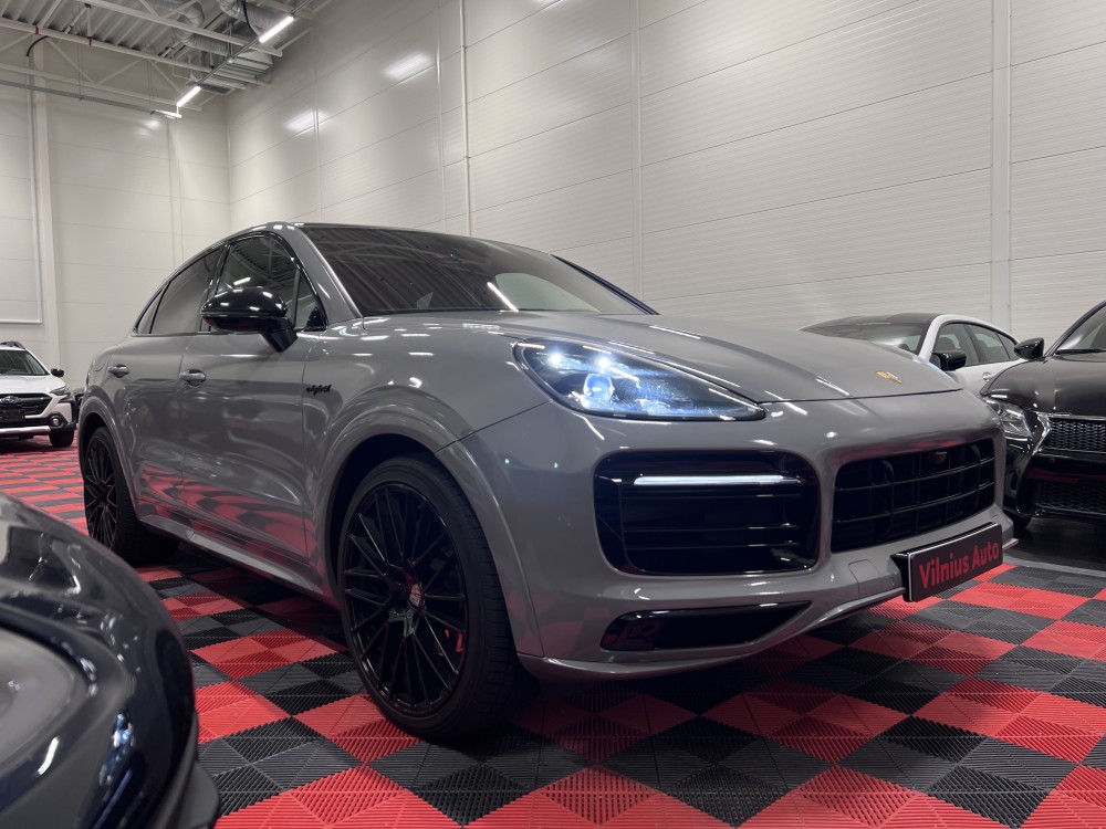 2020 Porsche Cayenne Coupe