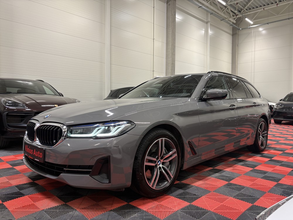 2021 BMW 530
