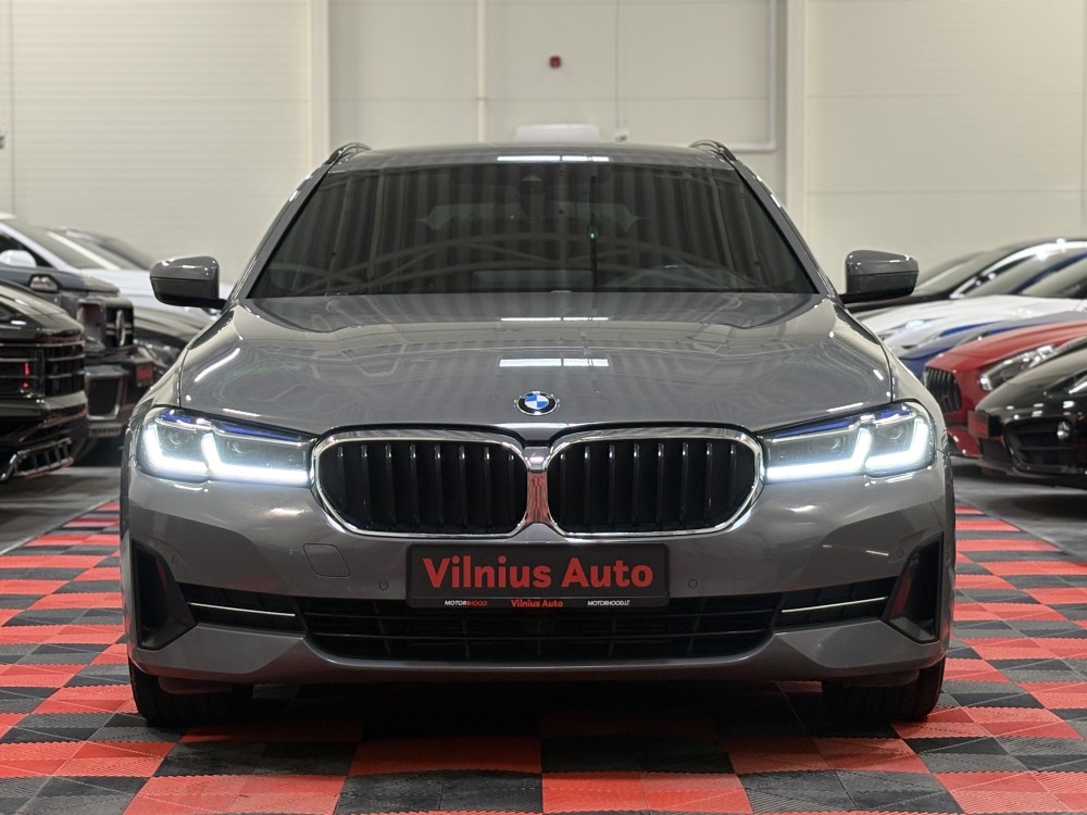 2021 BMW 530