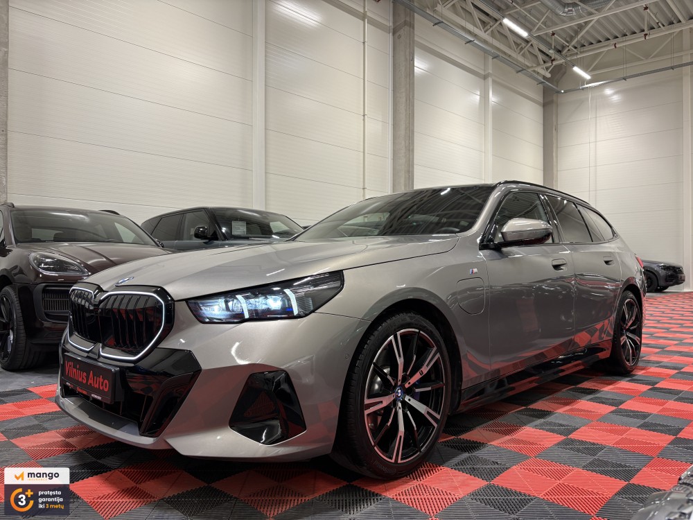 2024 BMW 530
