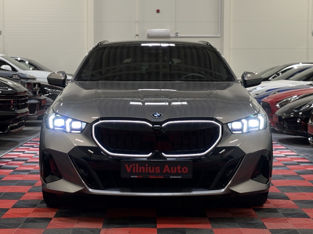 2024 BMW 530