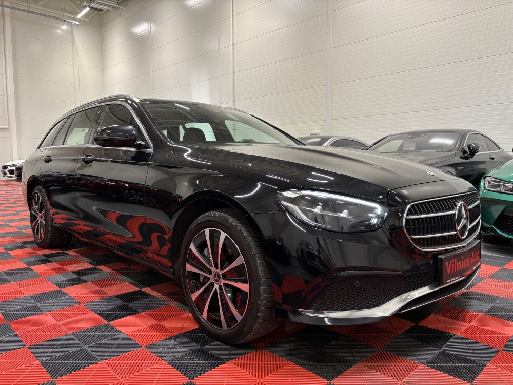 2022 Mercedes-Benz E300