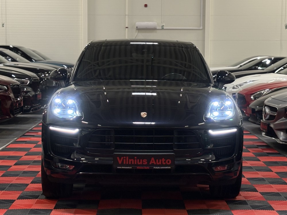 2018 Porsche Macan