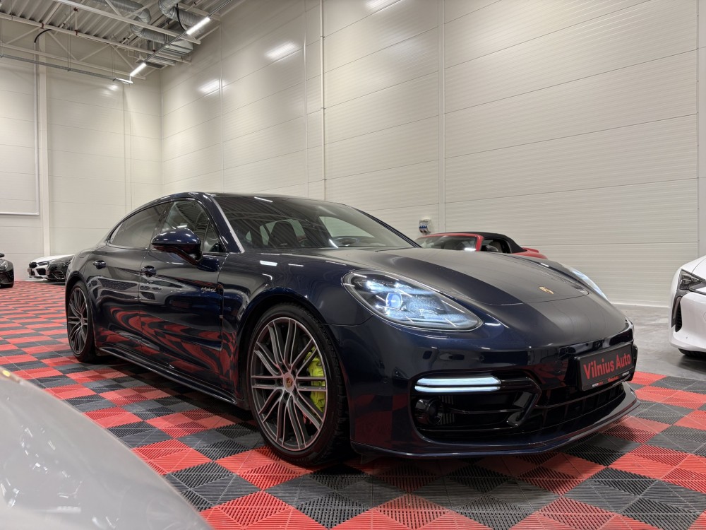 2017 Porsche Panamera