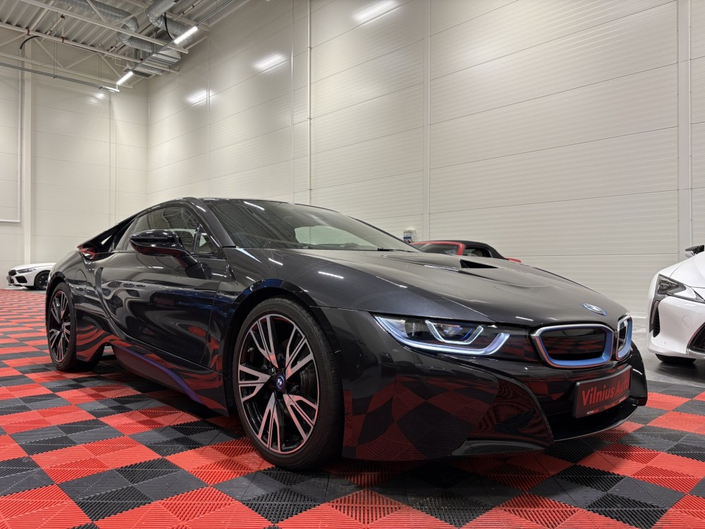 2017 BMW i8