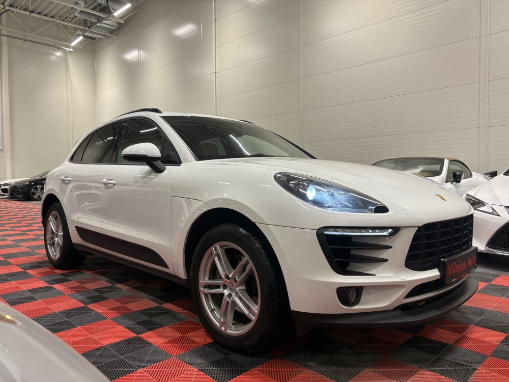 2016 Porsche Macan