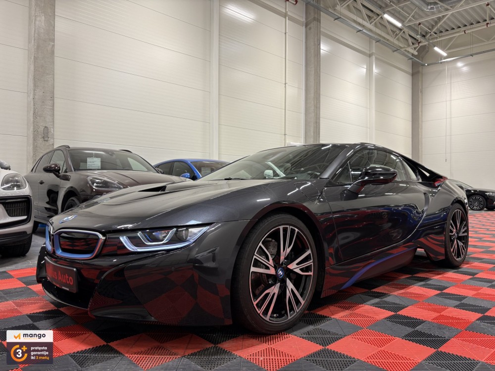 2017 BMW i8