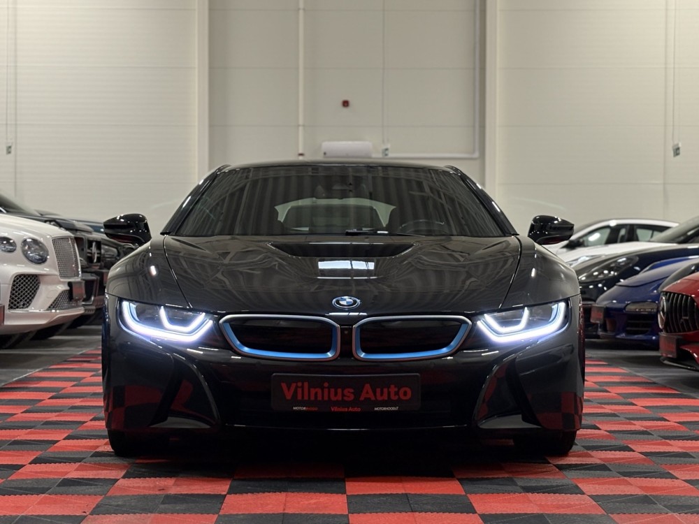 2017 BMW i8