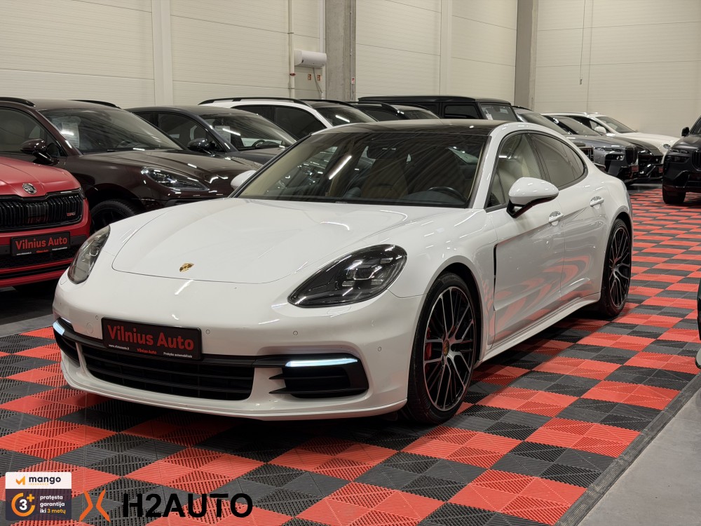 2017 Porsche Panamera