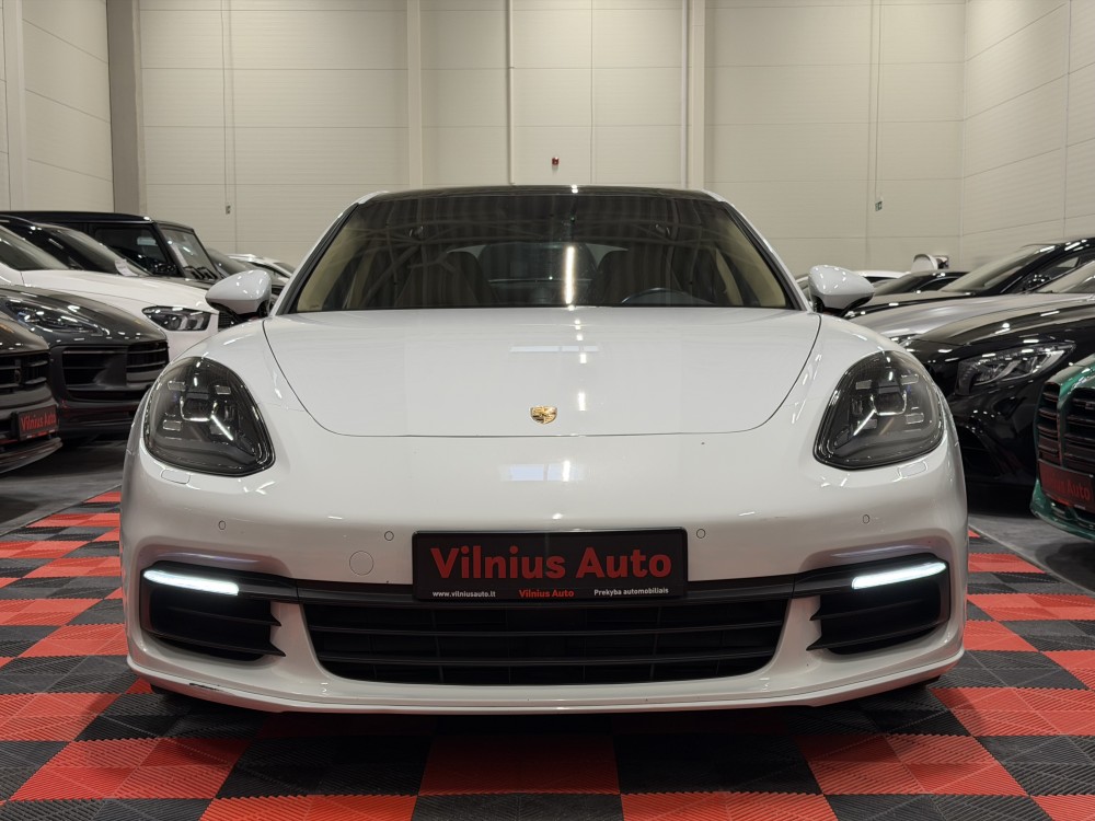 2017 Porsche Panamera