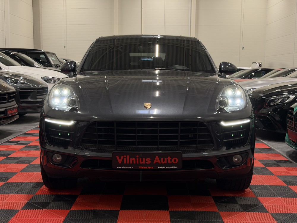 2017 Porsche Macan